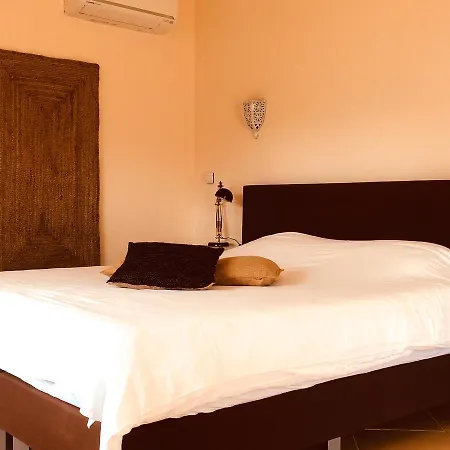 Baxri Bed & Breakfast *